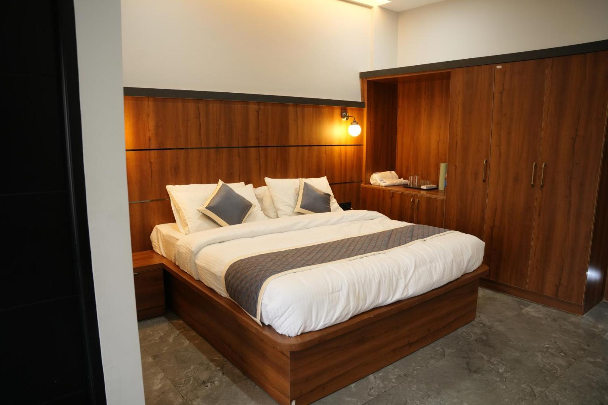 Sarvam Residency Hotel Sagar  Exterior photo